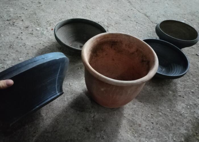 Grajewo ogłoszenia: Duże donice ogrodowe z gliny, można przemalować te ciemne. 100...